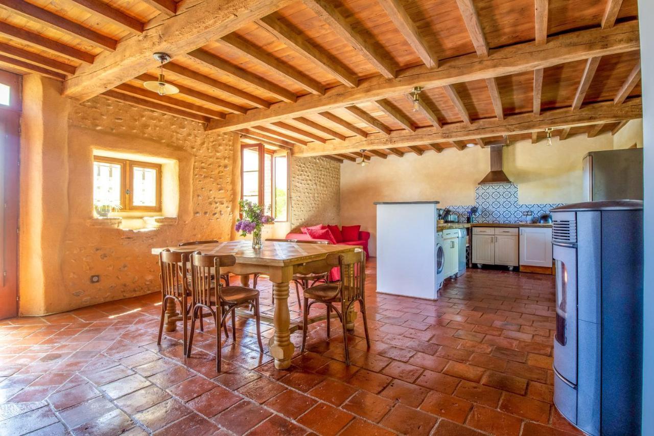 Ecogite Rural La Cle Des Champs Peyrelongue-Abos 外观 照片