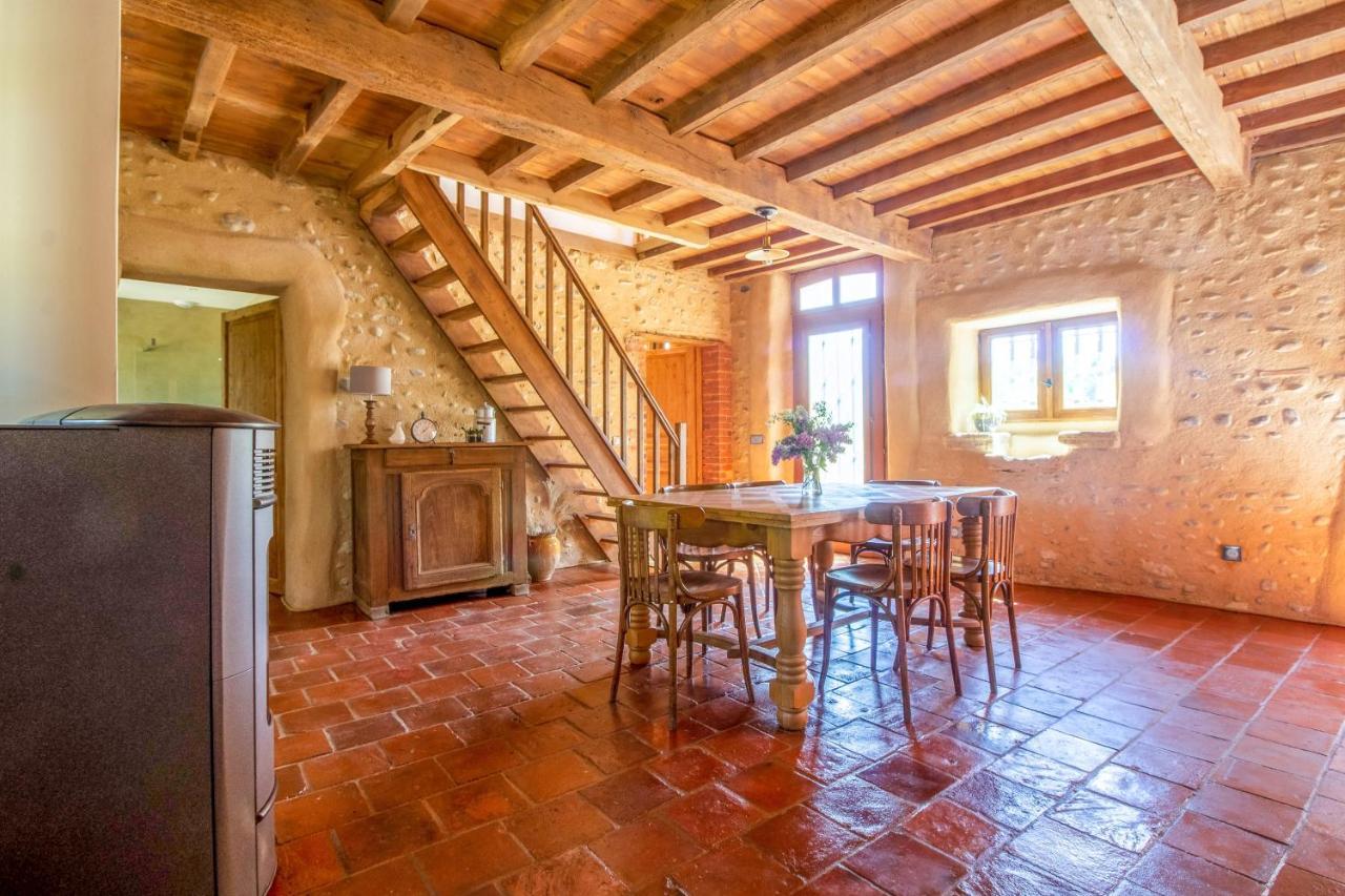 Ecogite Rural La Cle Des Champs Peyrelongue-Abos 外观 照片