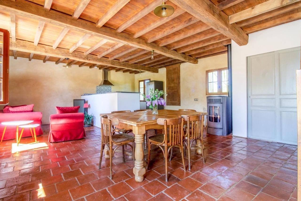 Ecogite Rural La Cle Des Champs Peyrelongue-Abos 外观 照片