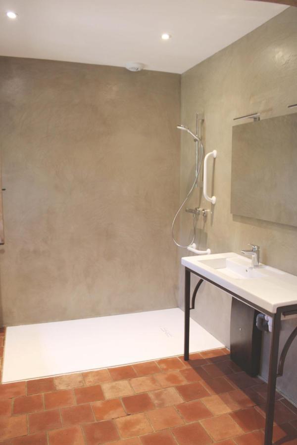 Ecogite Rural La Cle Des Champs Peyrelongue-Abos 外观 照片