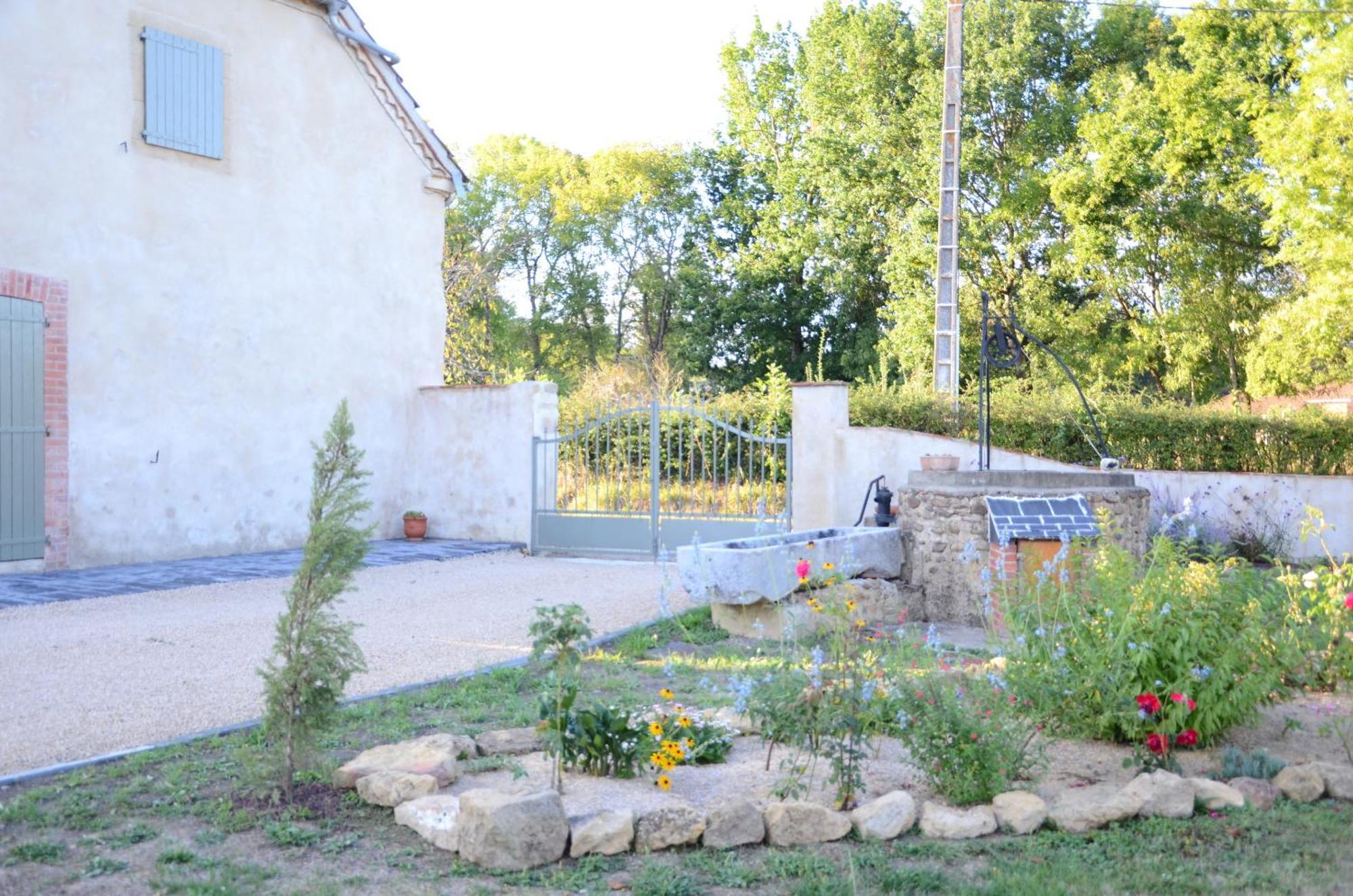 Ecogite Rural La Cle Des Champs Peyrelongue-Abos 客房 照片